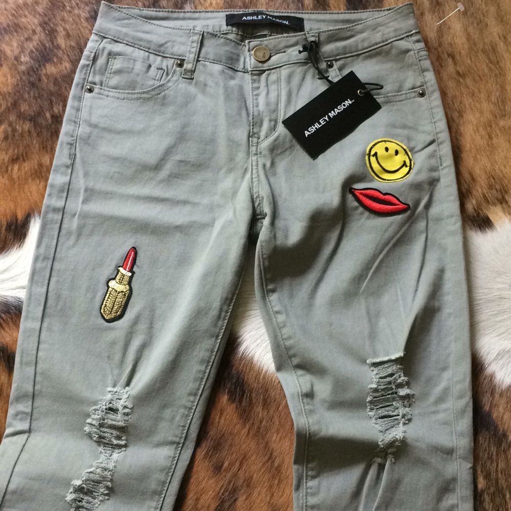 🚀HP🚀 Khaki Green Cotton Jeans with Cute Patches - Picture 3 of 8